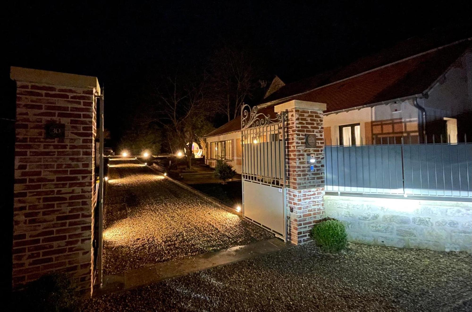 La Petite Maison De Giverny - Gite De Charme 5 Etoiles Au Coeur Du Village - 3 Chambres 외부 사진